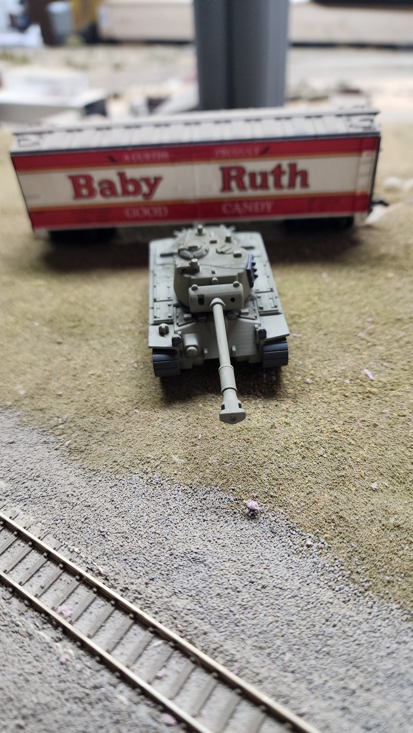 HO Scale 1:87 M46 Patton Medium Tank - US Army - OD Green