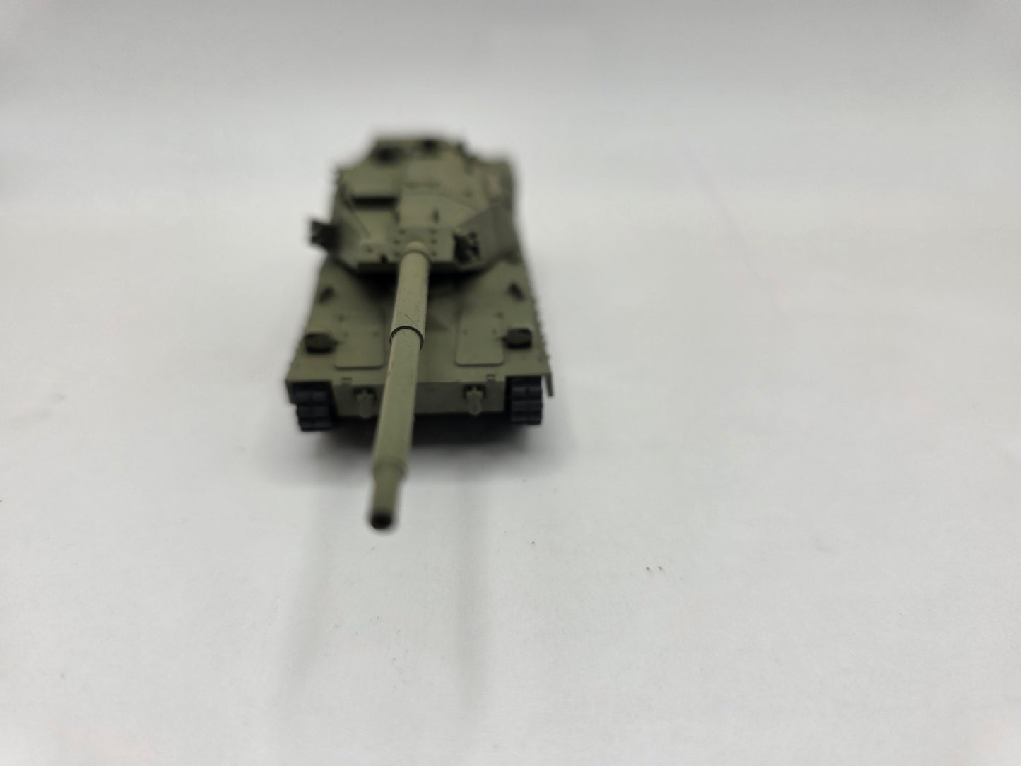 HO Scale 1:87 M8 Buford Armored Gun System Tank US Army - OD Green