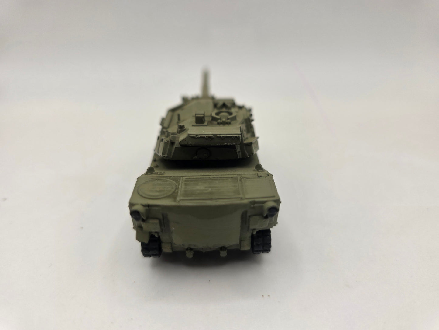 HO Scale 1:87 M8 Buford Armored Gun System Tank US Army - OD Green