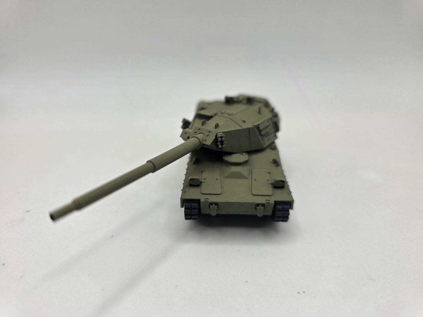 HO Scale 1:87 M8 Buford Armored Gun System Tank US Army - OD Green