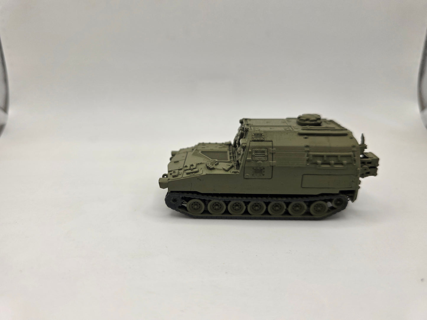 HO Scale 1:87 M992A2 Field Artillery Ammunition Supply Vehicle (FAASV) - OD Green