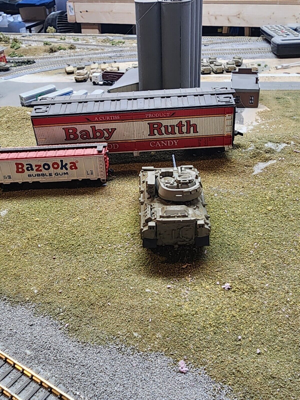 HO Scale 1:87 M2 Bradley IFV - US Army OD Green