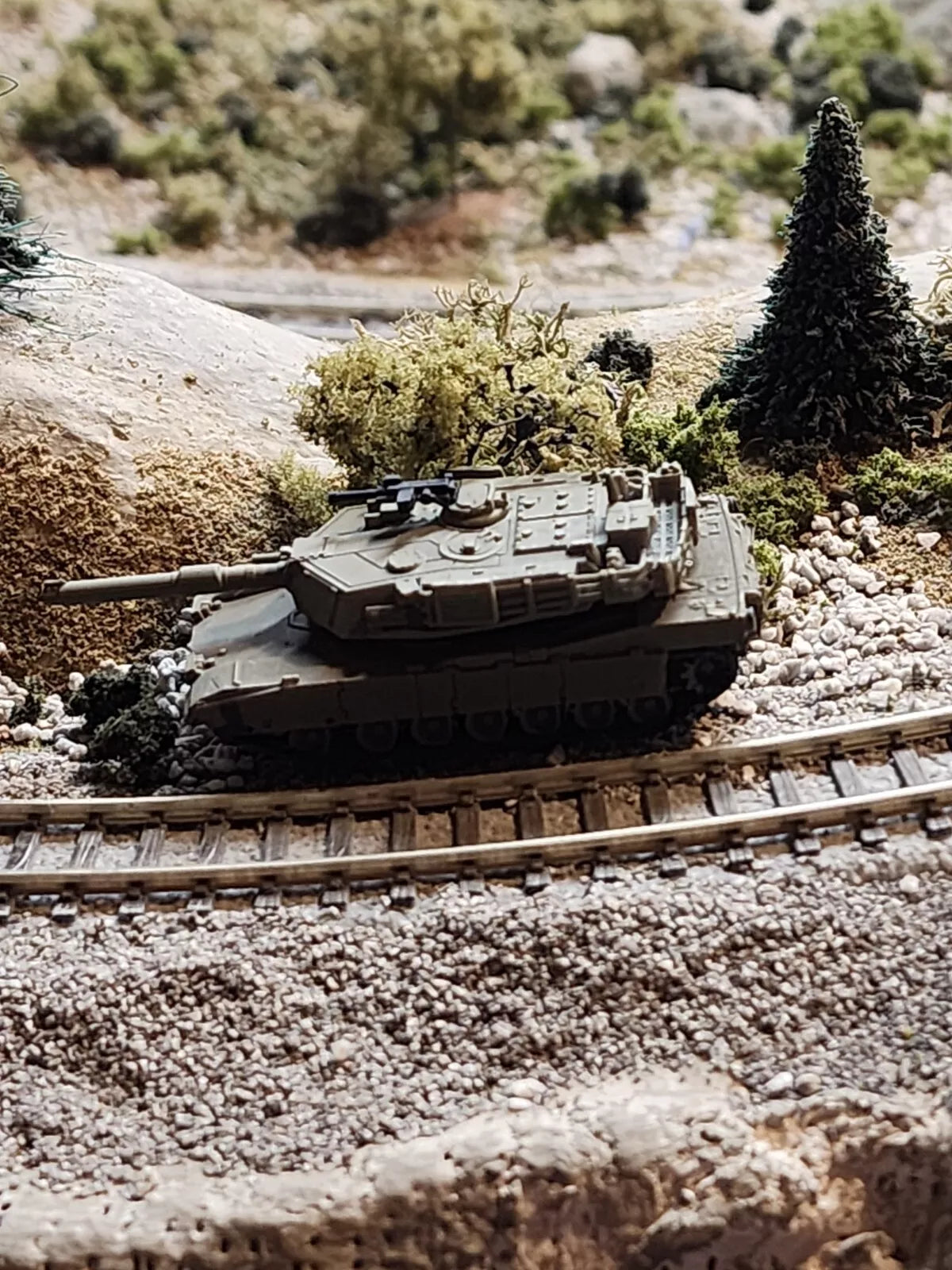 N Scale 1:160 M1A1 Abrams MBT US Army - OD Green