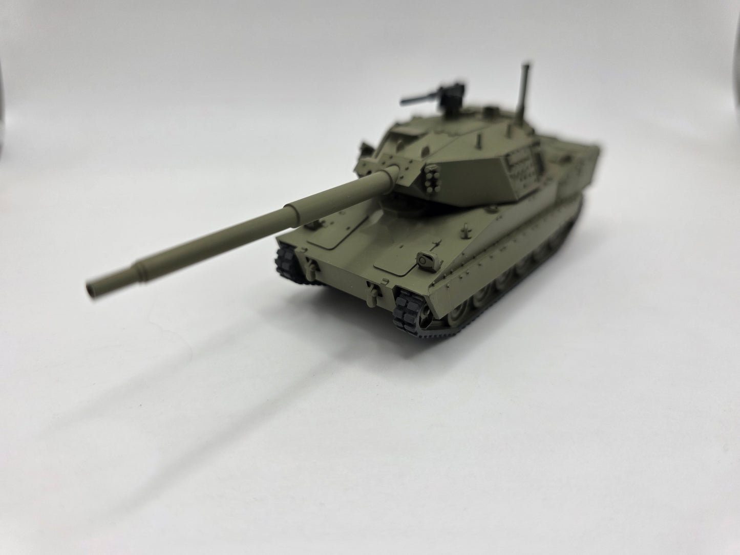 1:72 M8 Buford Armored Gun System Tank OD Green US Army