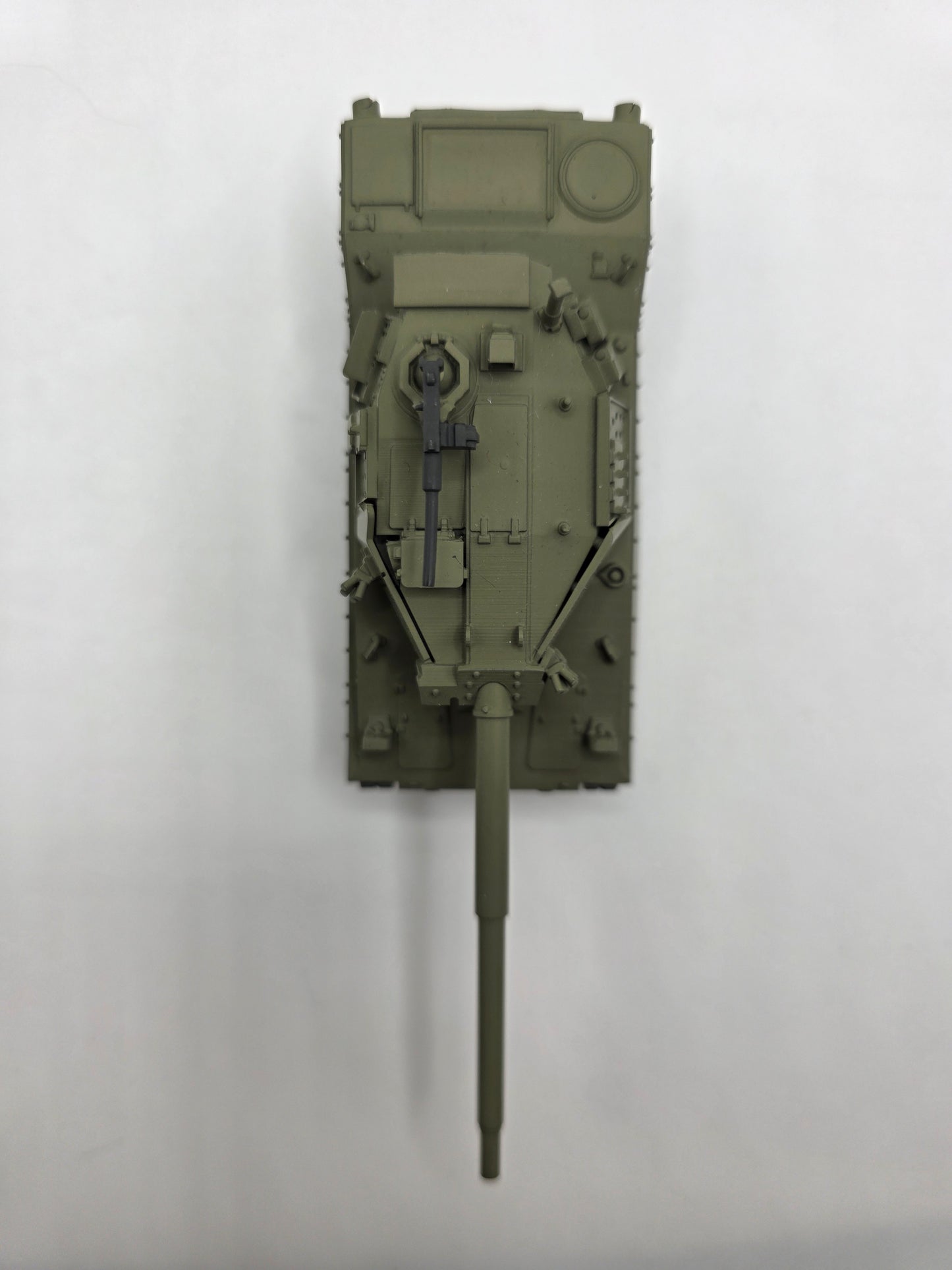 1:72 M8 Buford Armored Gun System Tank OD Green US Army