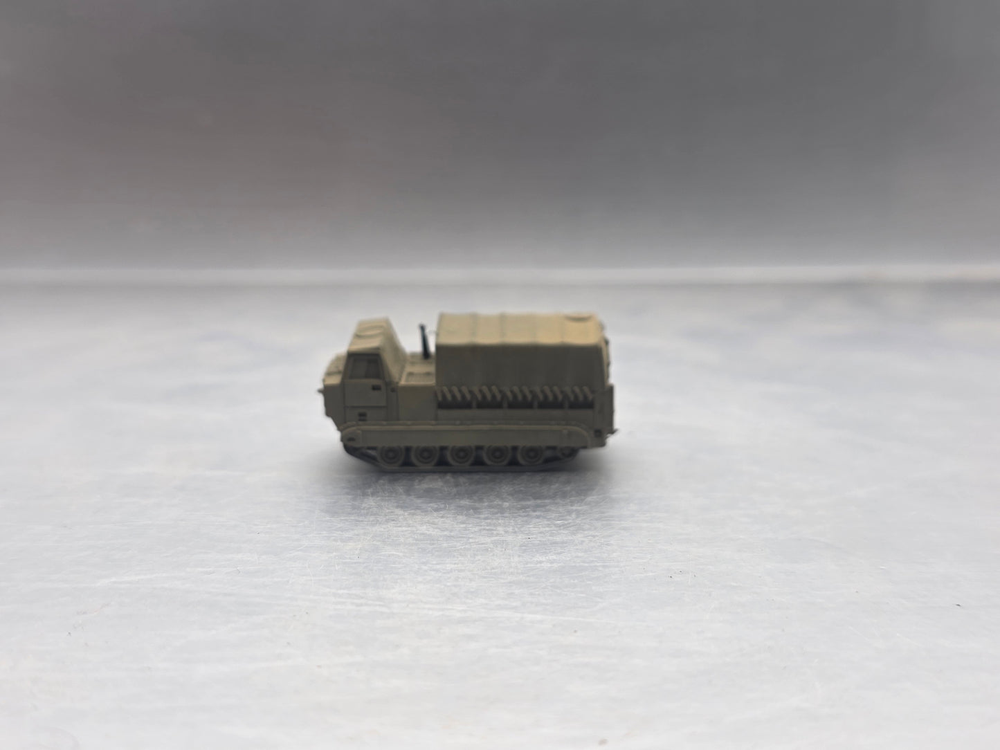 N Scale 1:160 M548 Tracked Cargo Carrier Covered OD Green US Army