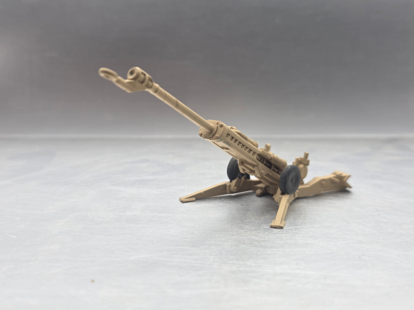 HO Scale 1:87 M777 155MM Howitzer Firing Position Desert Camo US Army