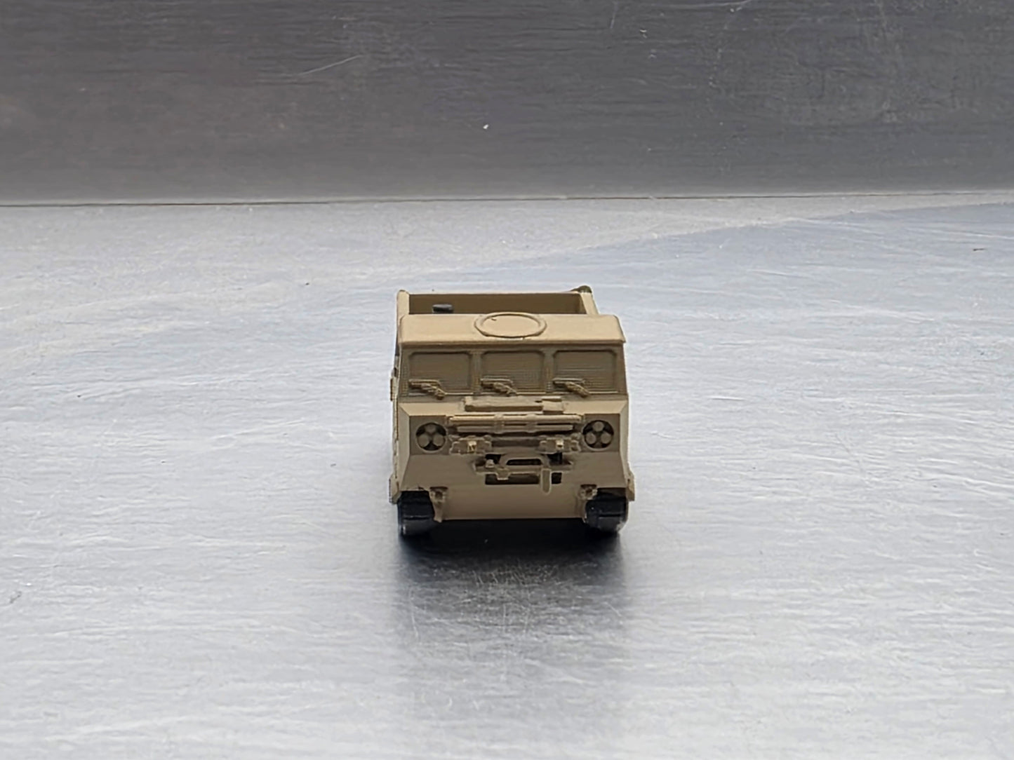 N Scale 1:160 M548 Tracked Cargo Carrier Open Bed Desert Camo US Army