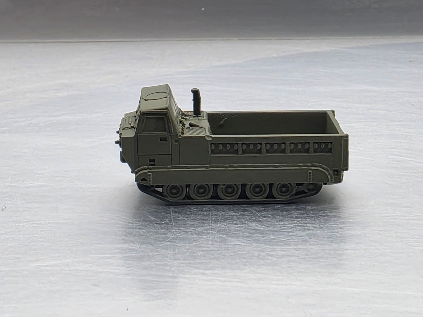 N Scale 1:160 M548 Tracked Cargo Carrier Open Bed OD Green US Army