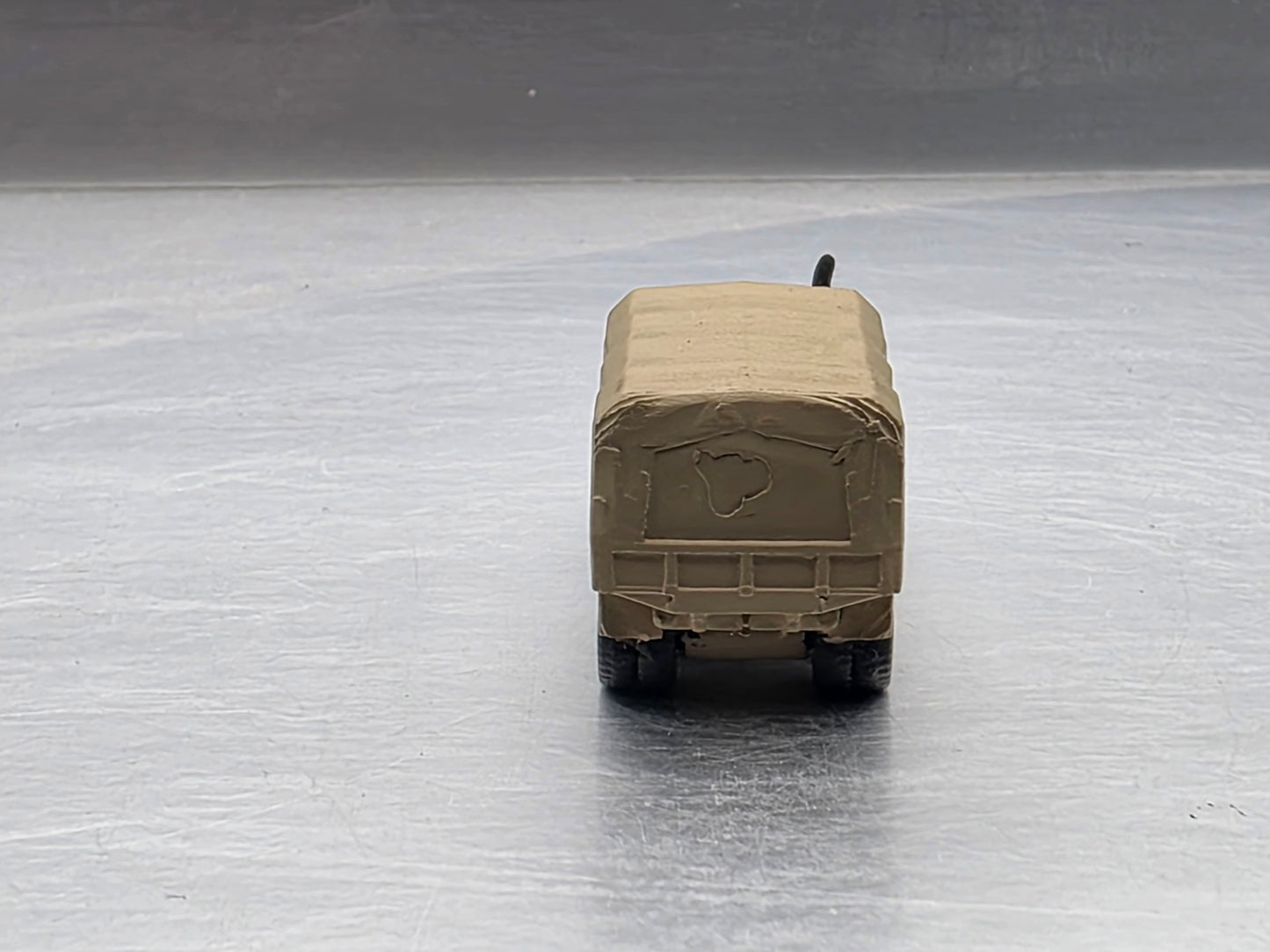 N Scale 1:87 M35 2½-ton 6×6 cargo truck Closed Bed Desert Camo "Deuce and a Half"