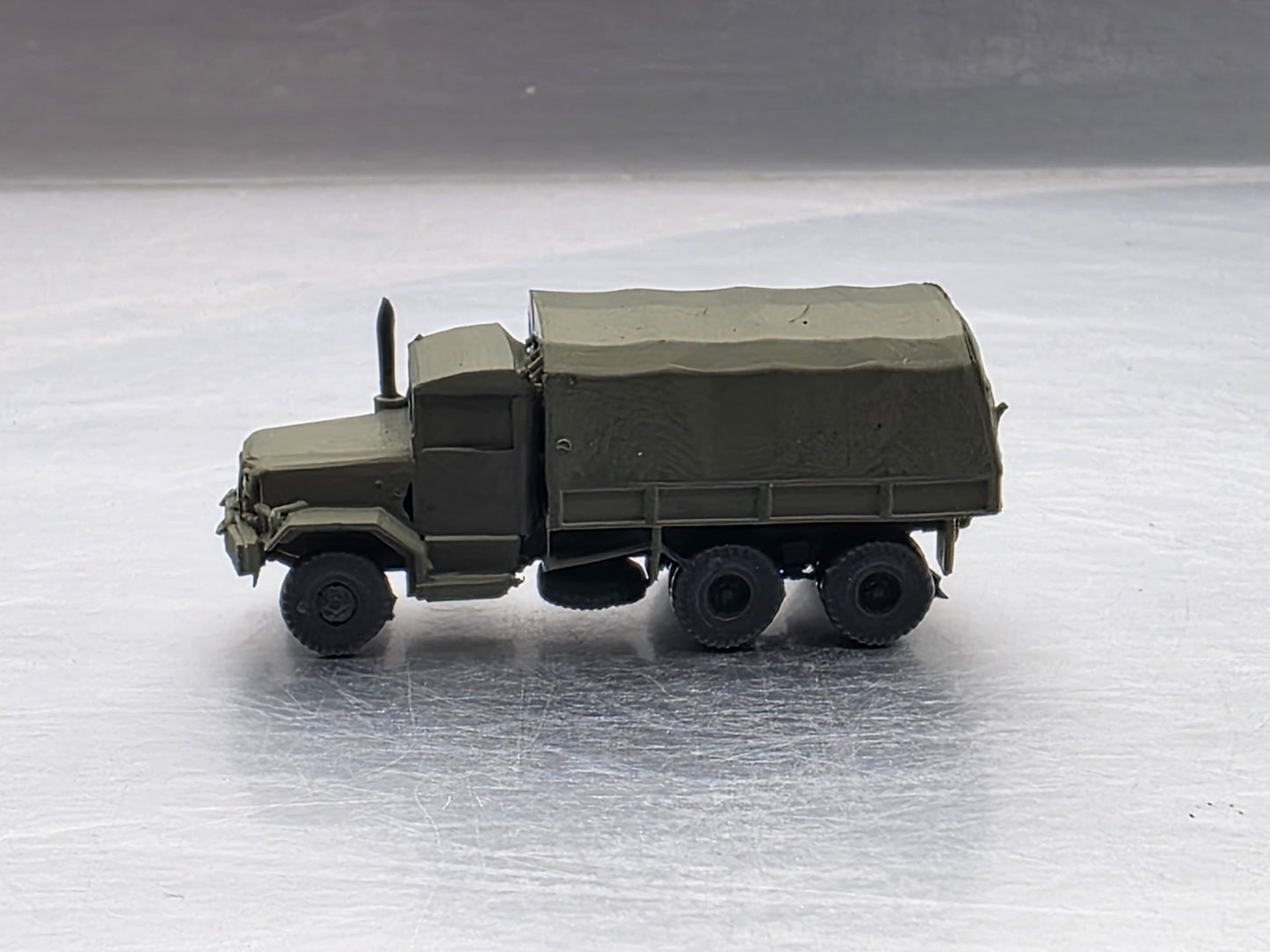 N Scale 1:87 M35 2½-ton 6×6 cargo truck Closed Bed OD Green "Deuce and a Half"