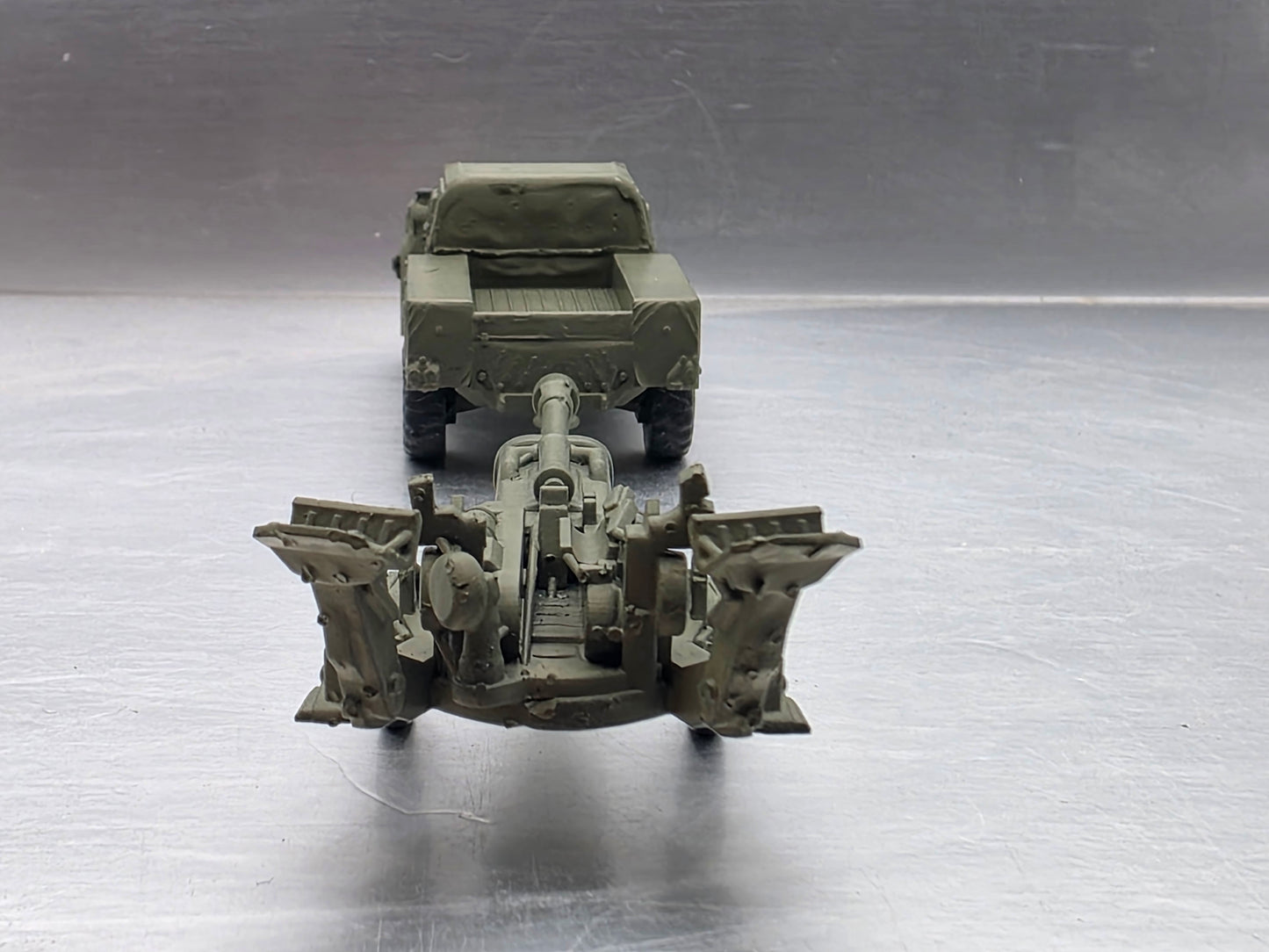 HO Scale 1:87 M777 155MM Howitzer Towed Position OD Green US Army