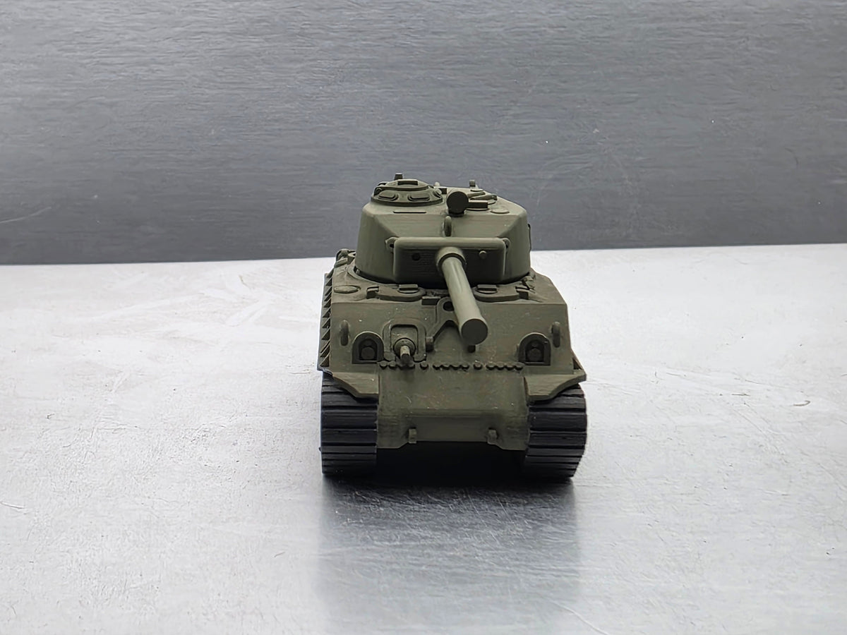 HO Scale 1:87 M4 Sherman M4A3E8 "Easy Eight"  Tank WWII - US Army OD Green