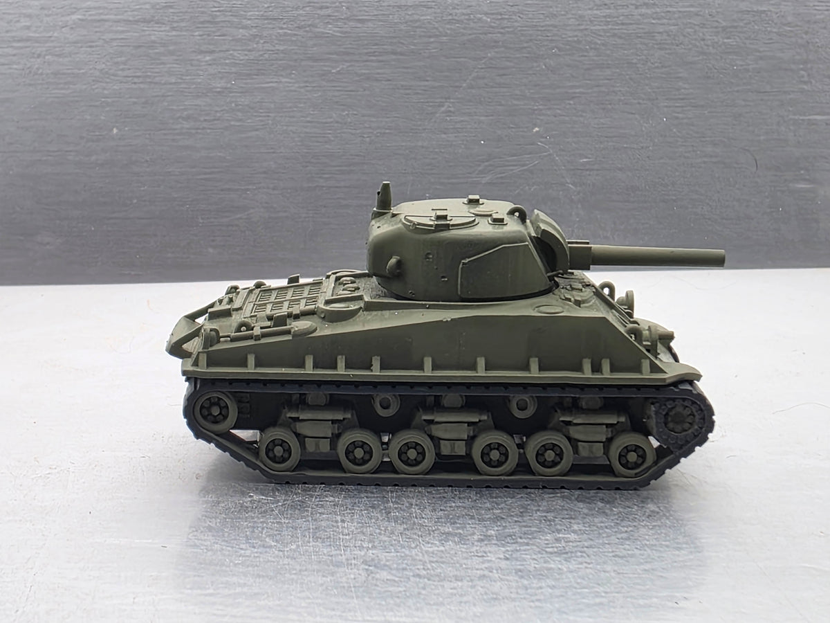 HO Scale 1:87 M4 Sherman Tank WWII - US Army OD Green
