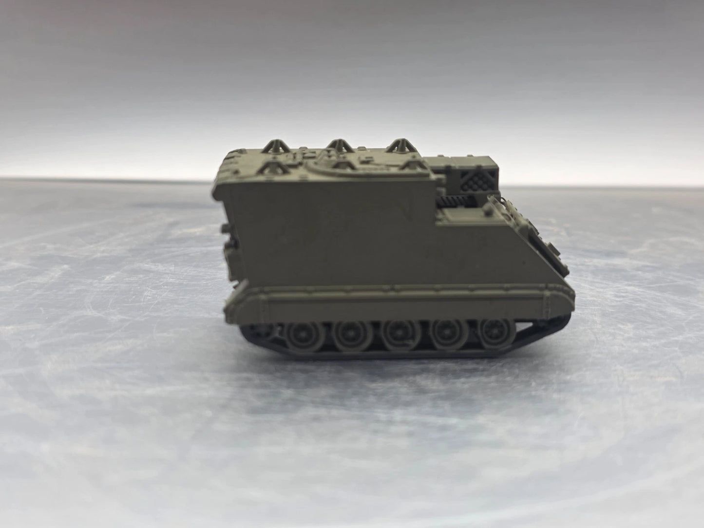 HO Scale 1:87 M577 Command Post Carrier - US Army OD Green