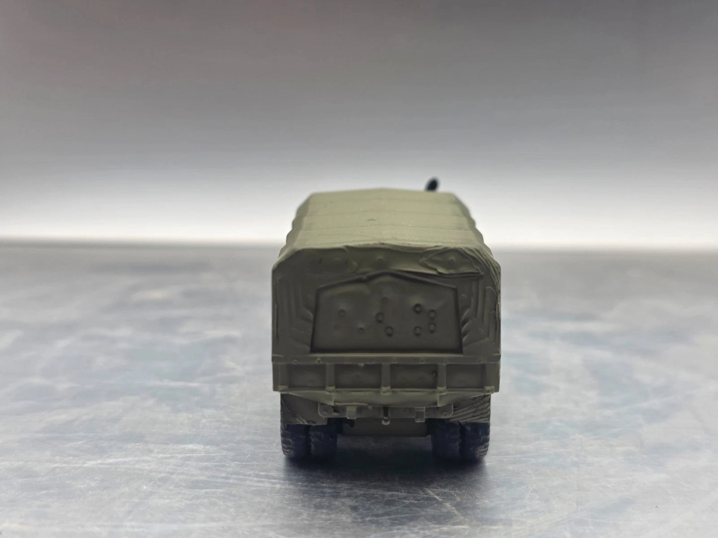 HO Scale 1:87 M35 2½-ton 6×6 cargo truck Closed Bed OD Green - "Deuce and a Half"