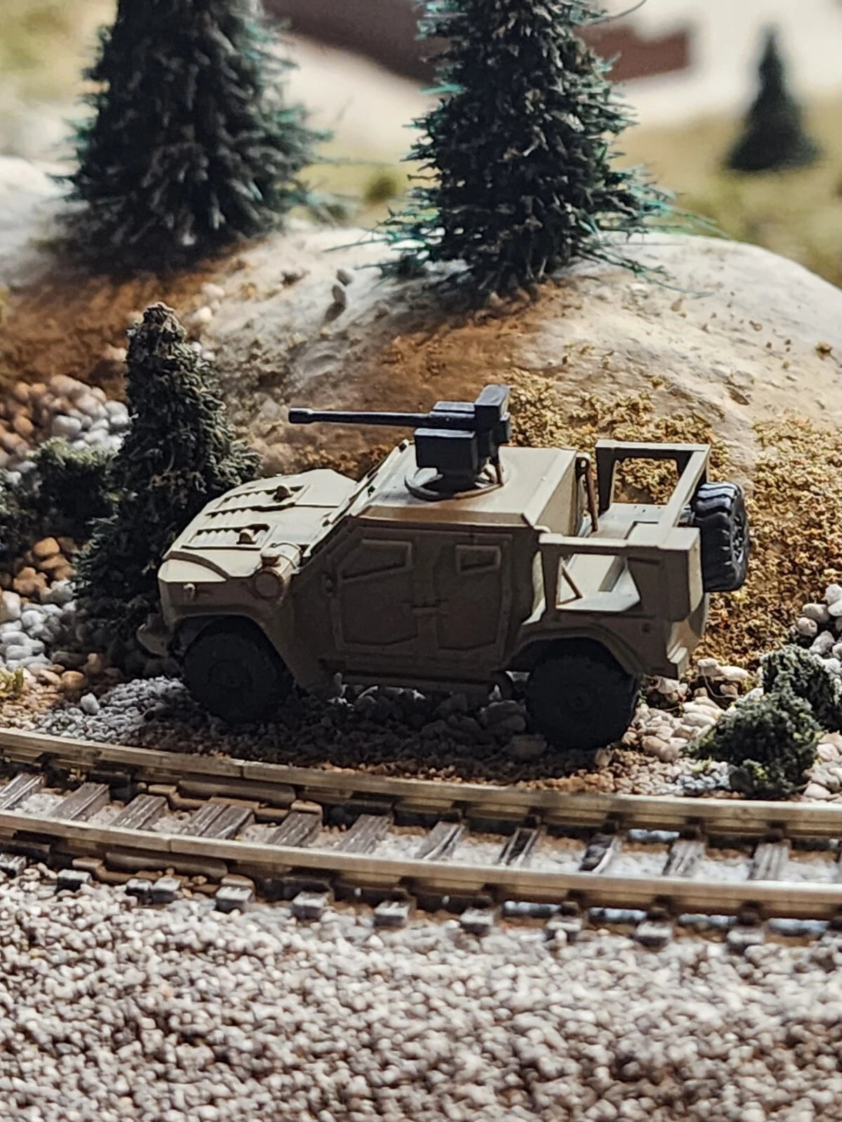 N Scale 1:160 Joint Light Tactical Vehicle RWS (JLTV) - US Army OD Green