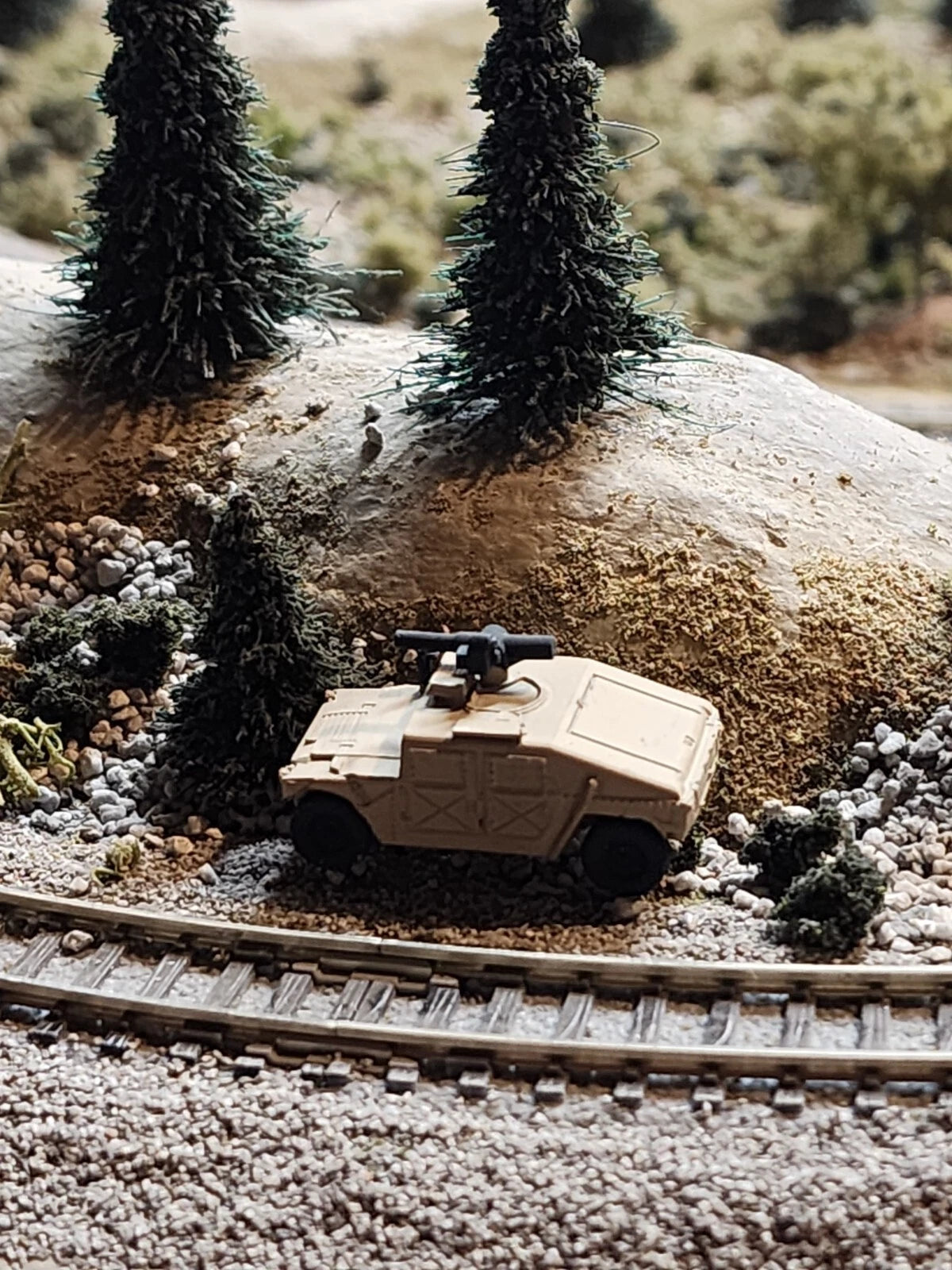N Scale 1:160 HMMWV TOW Launcher- US Army Desert Camo