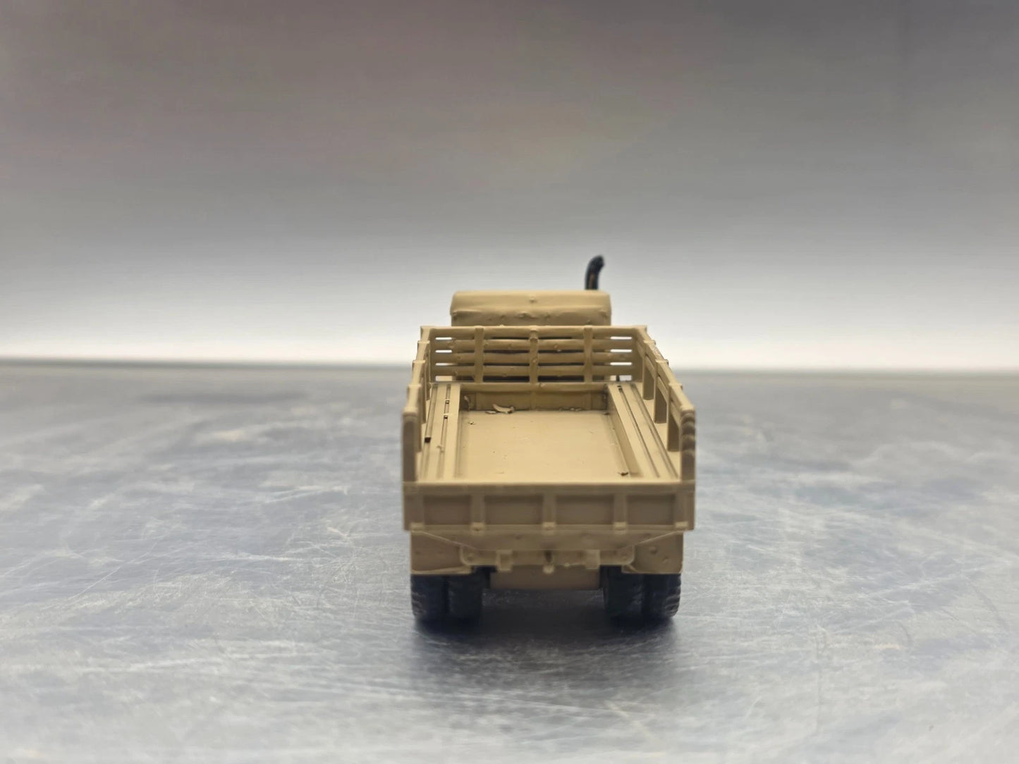HO Scale 1:87 M35 2½-ton 6×6 cargo truck Open Bed Desert Camo - "Deuce and a Half"