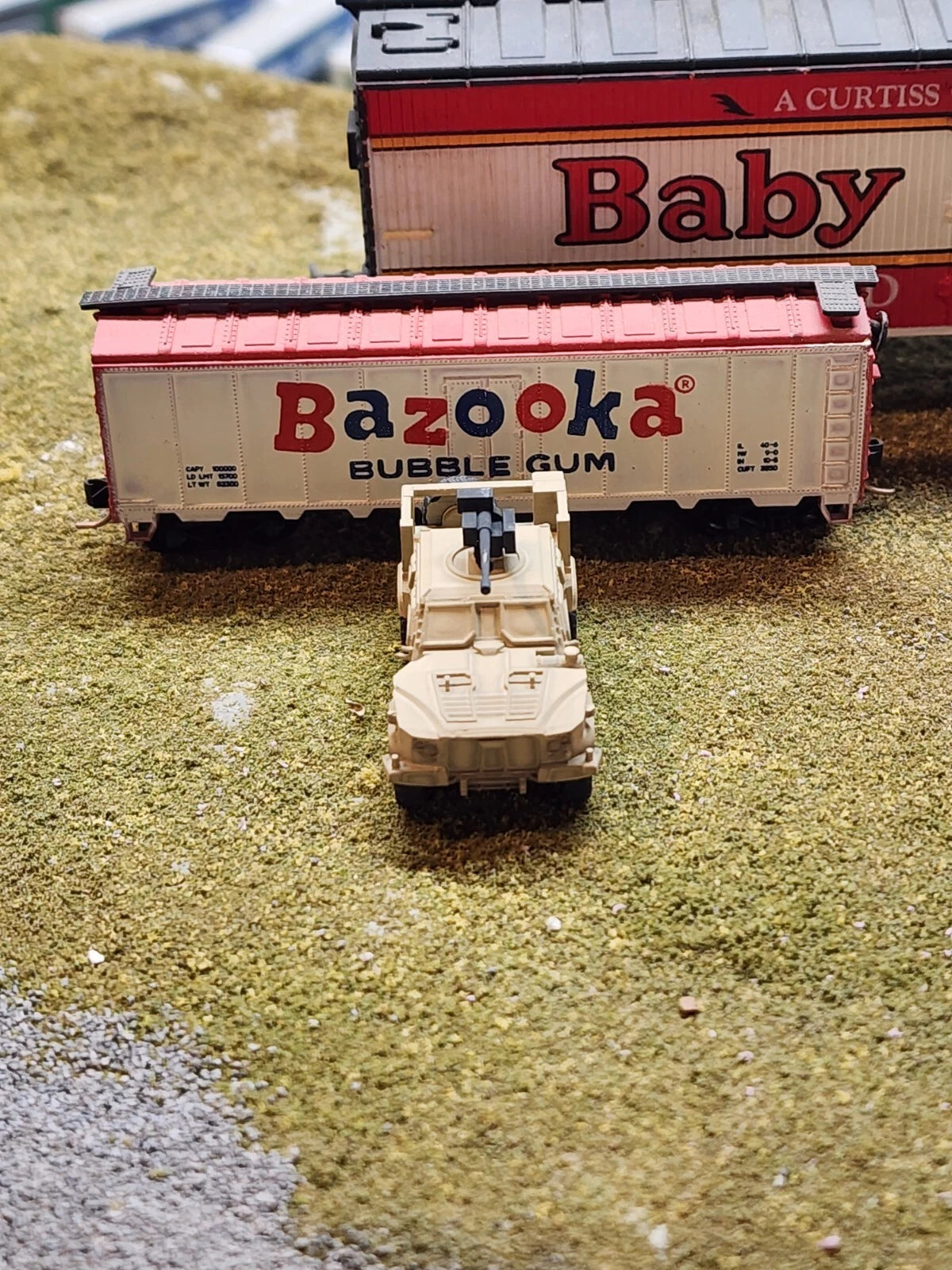 N Scale 1:160 Joint Light Tactical Vehicle RWS (JLTV) - US Army Desert Camo