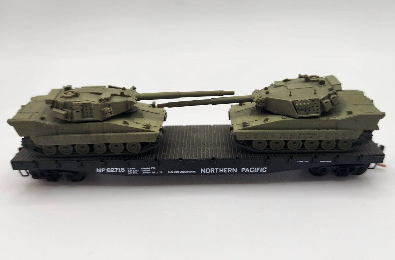 N Scale 1:160 M8 Buford Armored Gun System Tank OD Green US Army