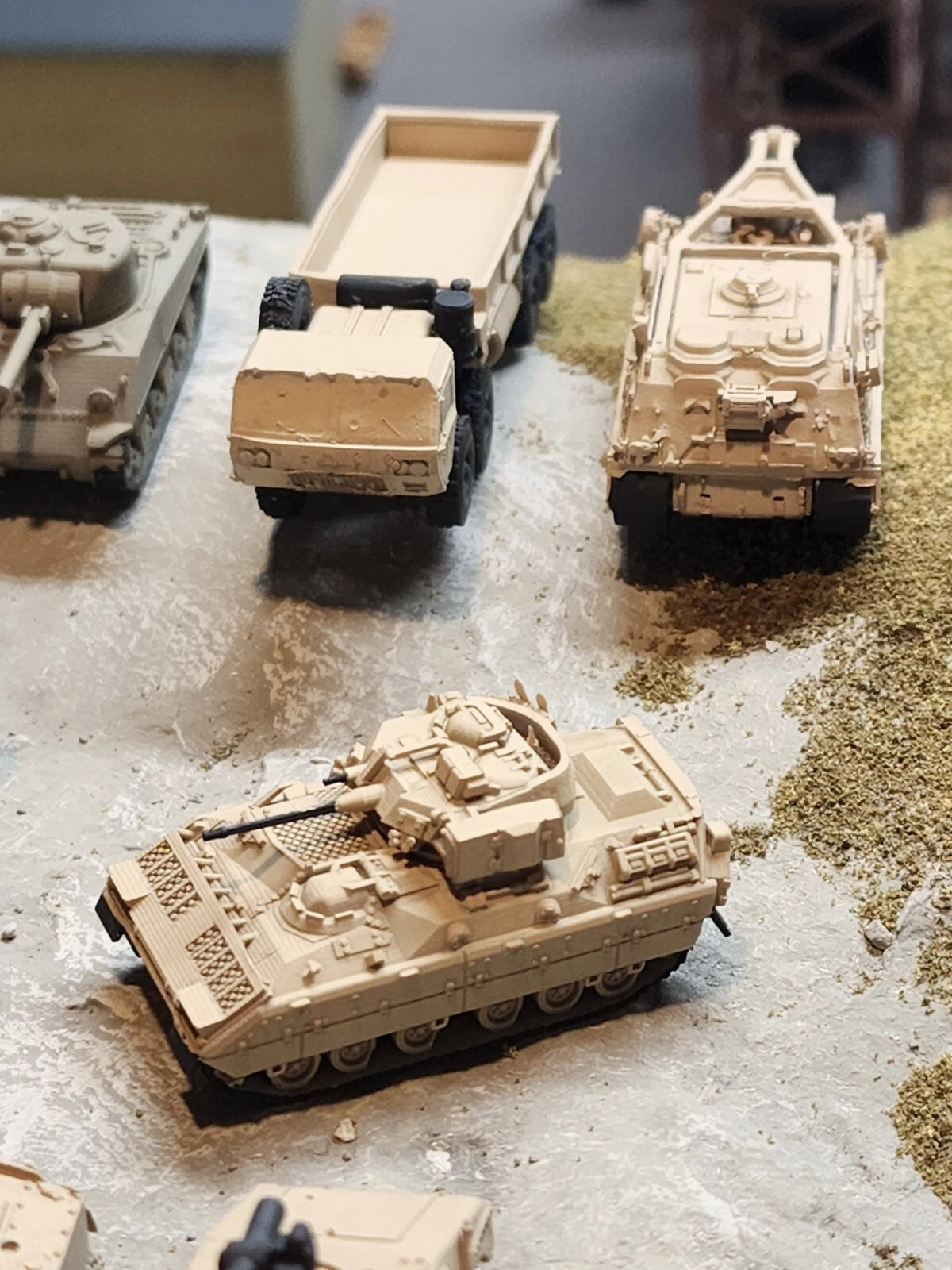 N Scale 1:160 M2 Bradley IFV 3D Printed and Hand Painted- US Army Desert Camo