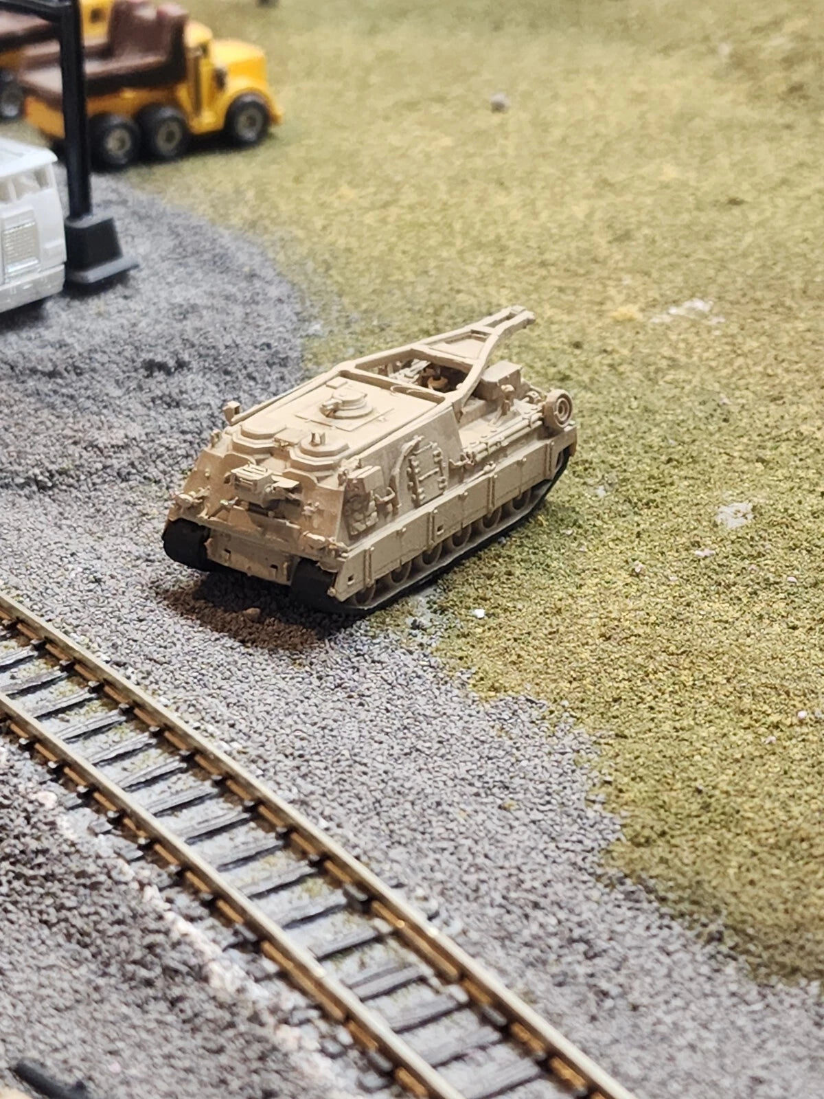 N Scale 1:160 M88 Recovery Vehicle US Army Desert Camo
