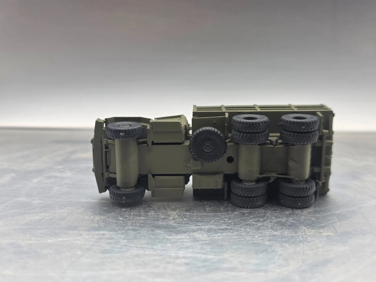 HO Scale 1:87 M35 2½-ton 6×6 cargo truck Open Bed OD Green - "Deuce and a Half"