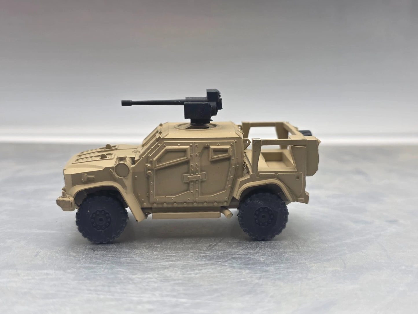 HO Scale 1:87 JLTV RWS Desert Camo US Army