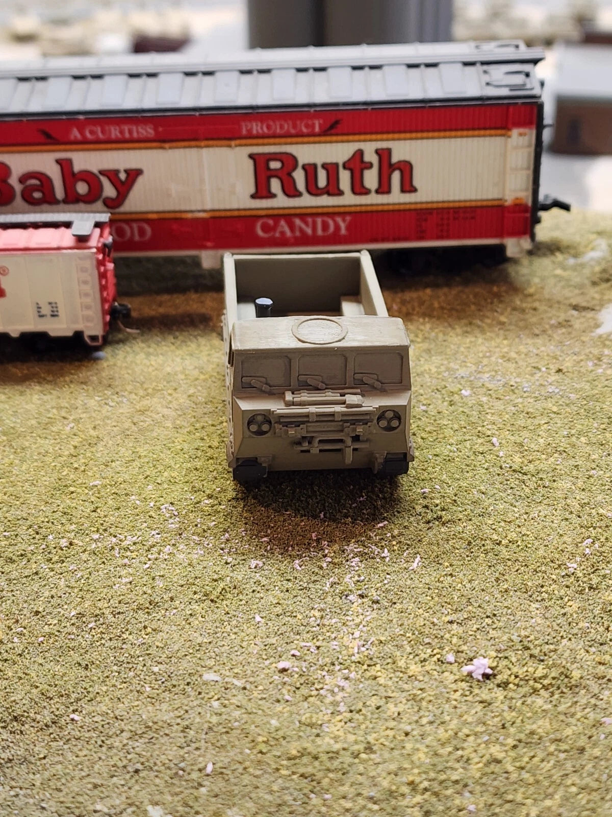HO Scale 1:87 M548 Tracked Cargo Carrier un-Covered OD Green US Army